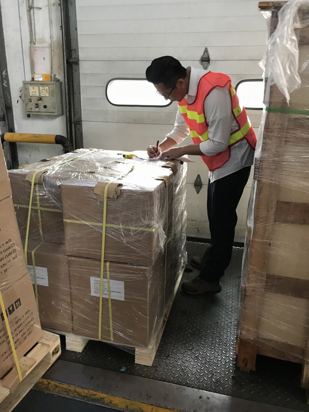 PORTABLE-BIDET-shipment-to-EUROPE-8-1