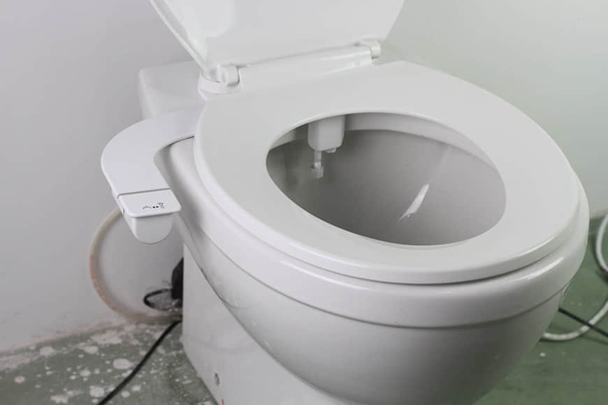 bidet attachment with double nozzle 11